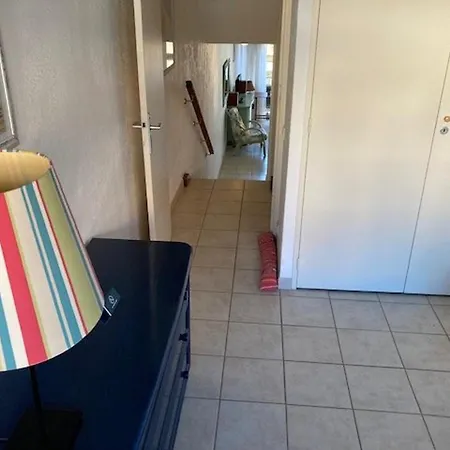 Appartement Le Lavandou, 2 Pieces, 4 Personnes - Fr-1-308-188 * Le Lavandou